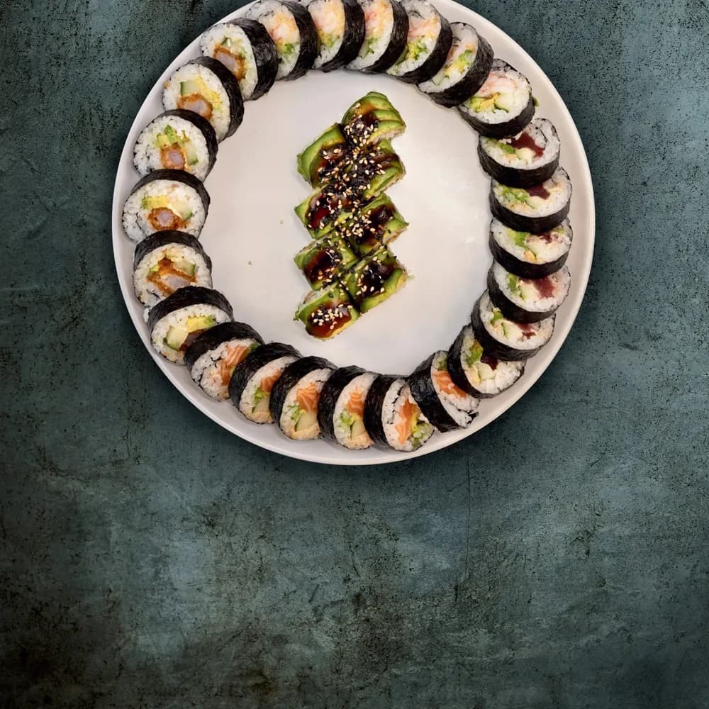 Rolling Time, 32 bitar – sushilåda från Aqua Sushi i Malmö